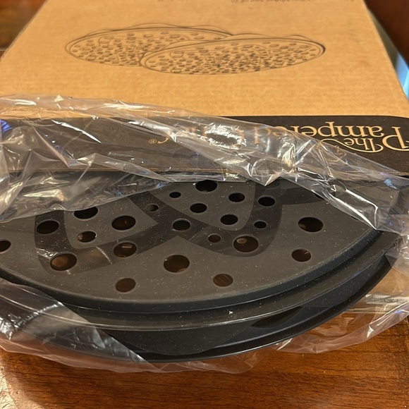 The Pampered Chef Bundle. Bread tube heart. Decorator and chip maker. NEW - Picture 8 of 11